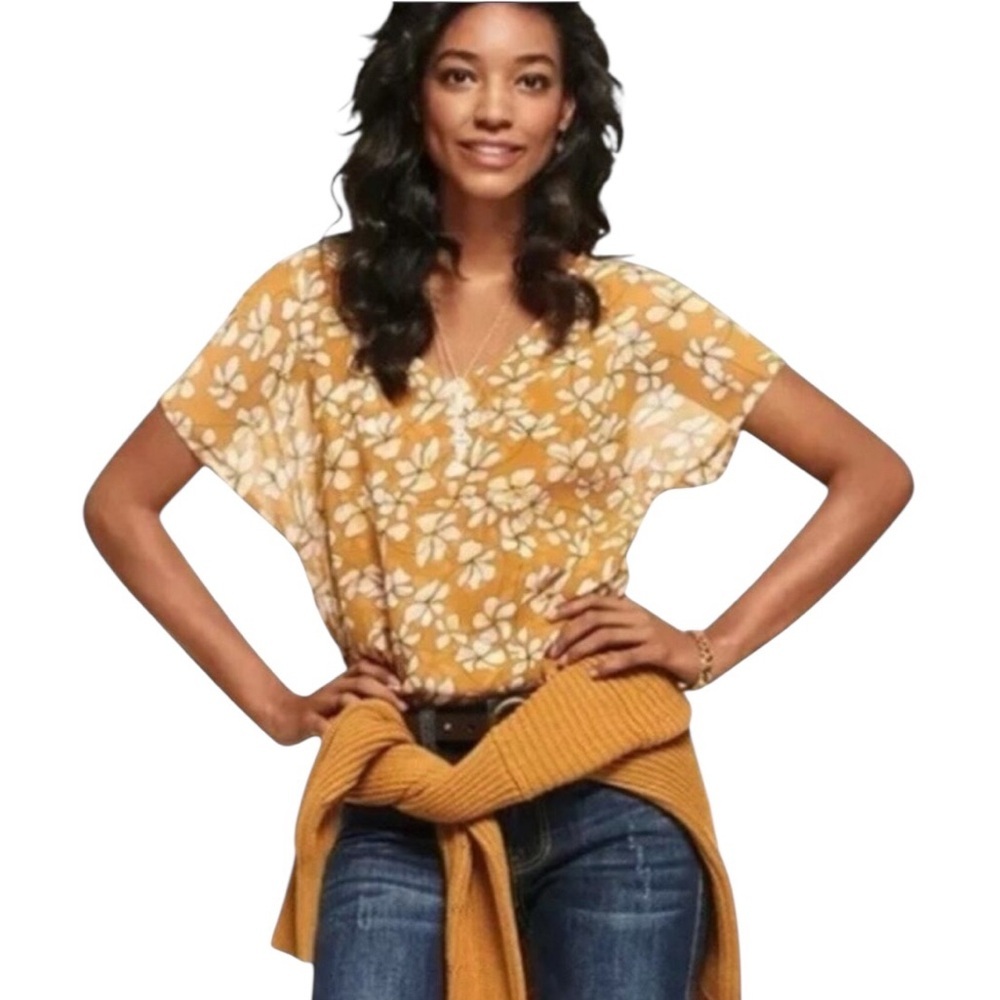 CAbi butterscotch Floral V-Neck Blouse #3598 short sleeve V-neck back & front S